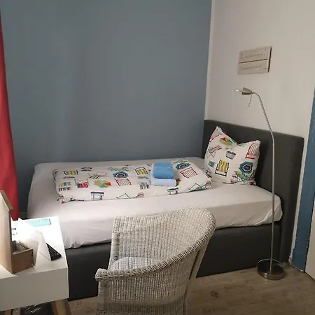 Haus Strandburg ゲストハウス ヴァンガーオーゲ